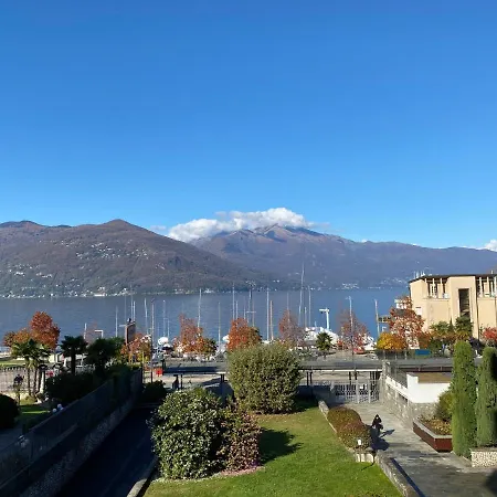 Palazzo Di Vetro Luino