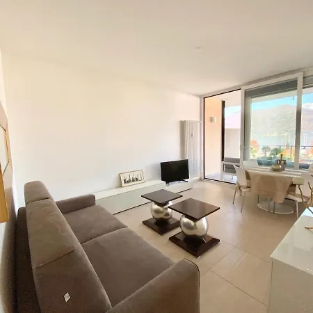 Apartment Palazzo Di Vetro Luino