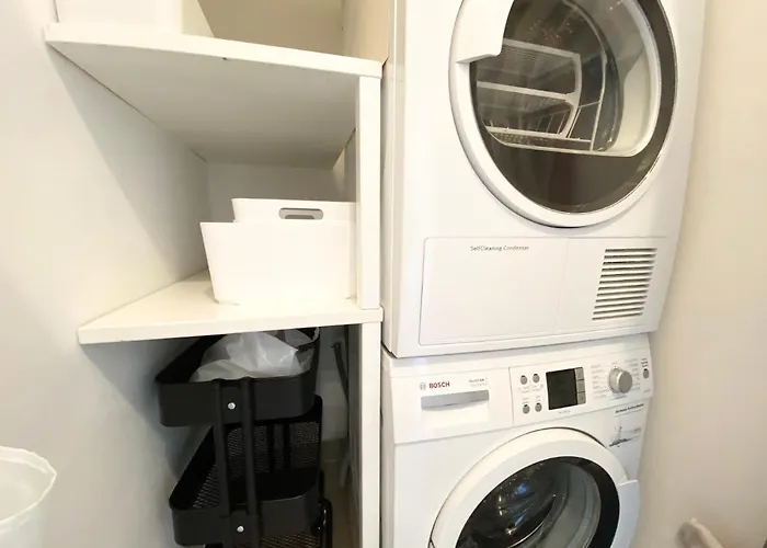 Palazzo Di Vetro Luino